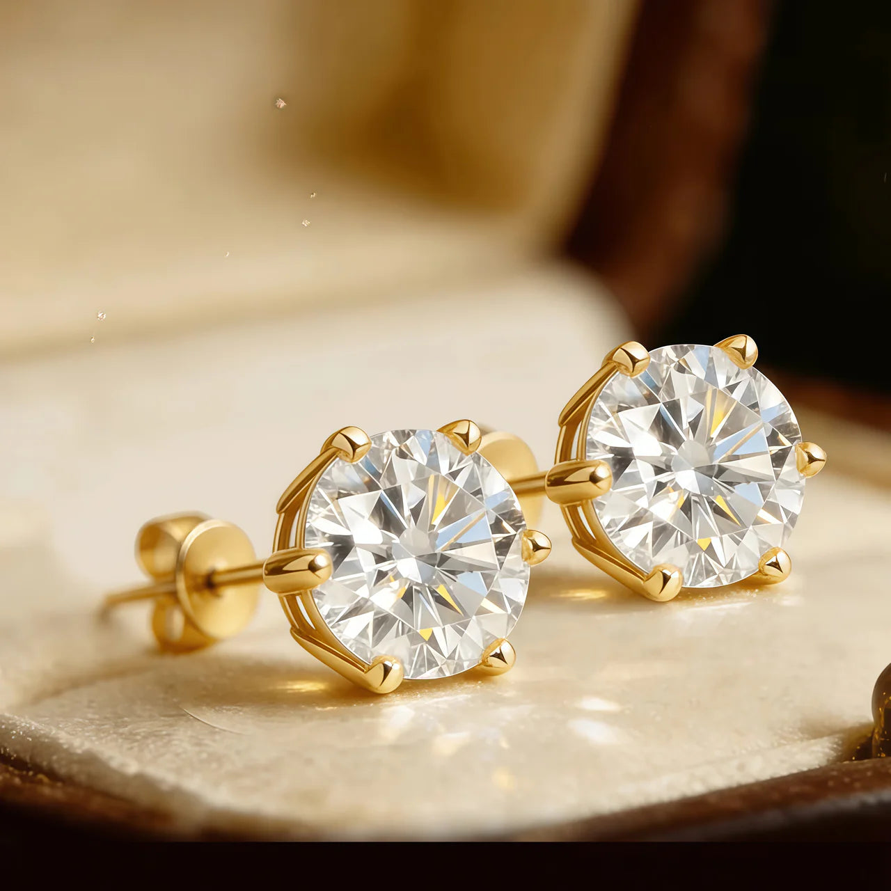 Luxe Diamond-Grade Moissanite Studs